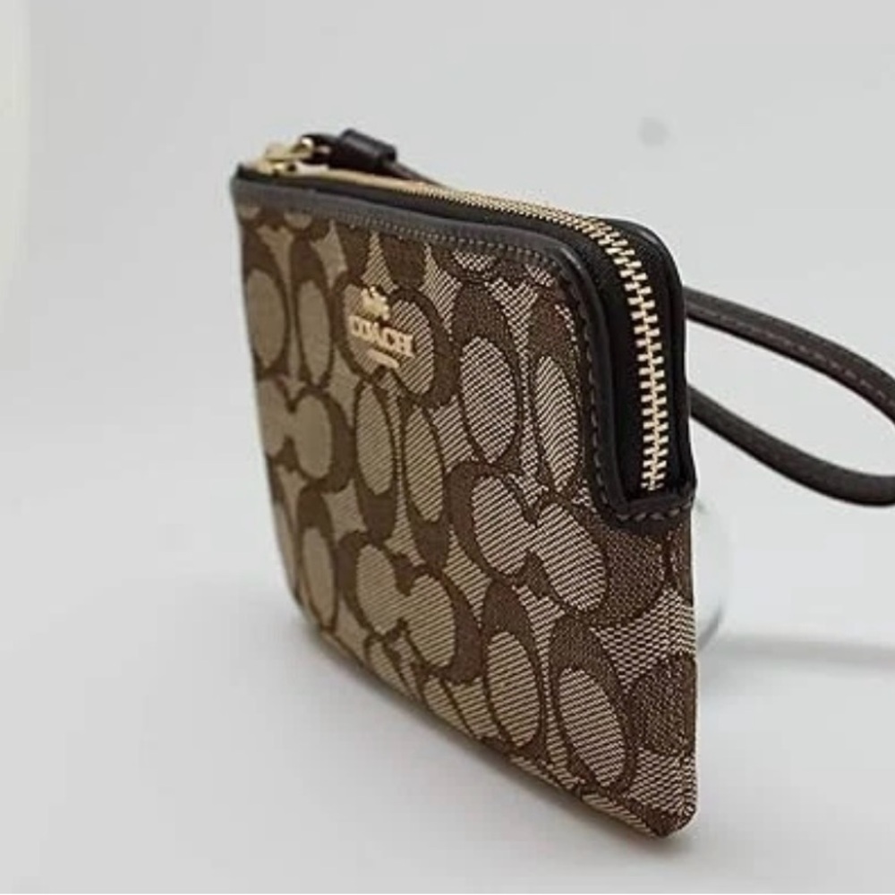 ✨ Coach Signature Wristlet - Picture 3 of 7